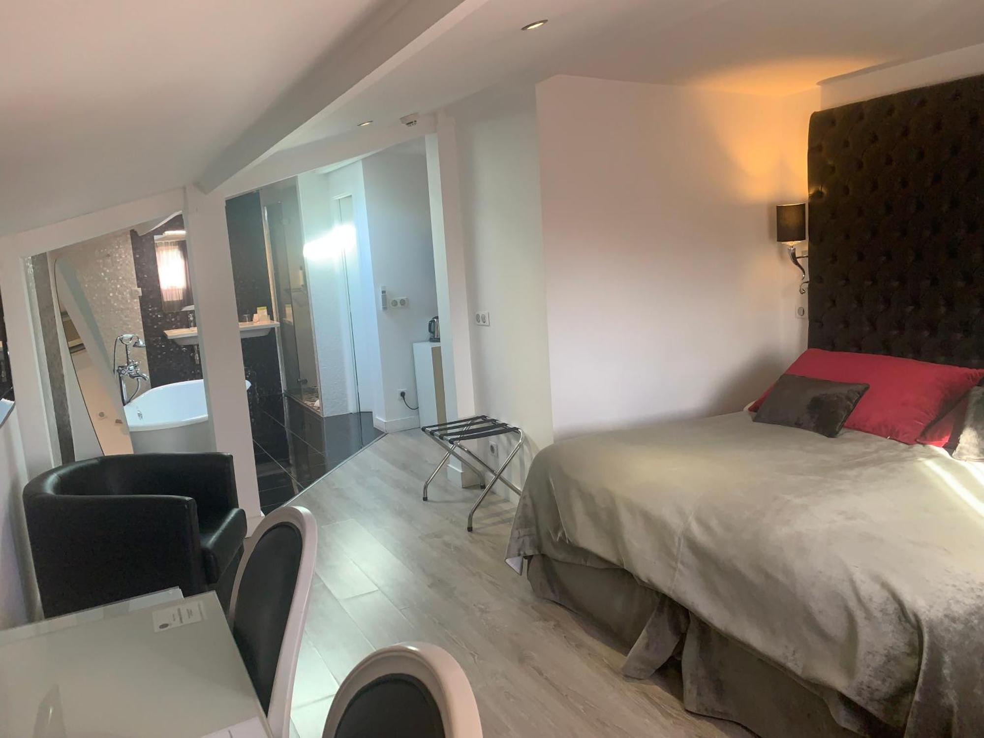 Les Criquets Hotel & Spa ブランクフォール エクステリア 写真
