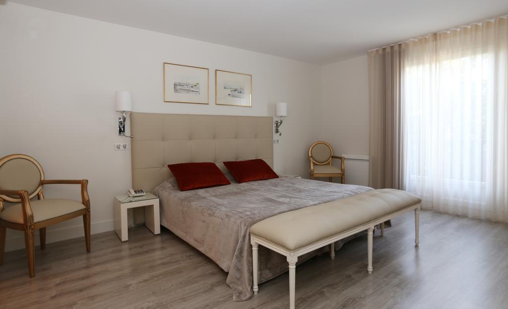 Les Criquets Hotel & Spa ブランクフォール エクステリア 写真